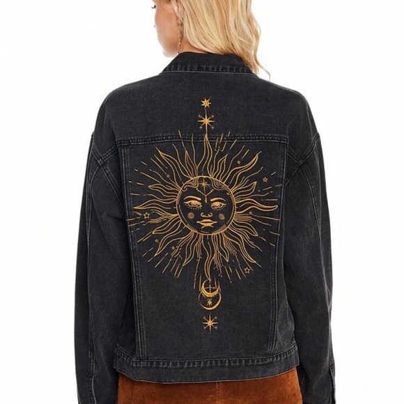 ROMWE Jackets & Blazers - 🌙ROMWE Hippie Vintage Denim Jacket With Sun & Star Embroidery🌙